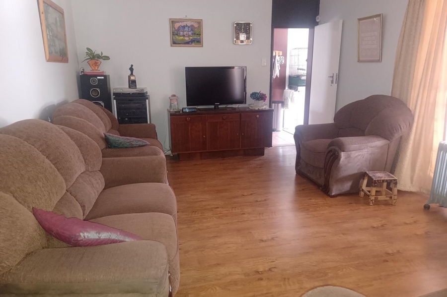 4 Bedroom Property for Sale in Riebeeckstad Free State